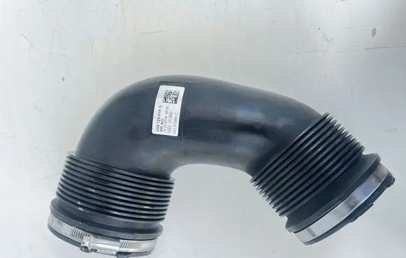 Audi Q7 4M Air intake duct part 059129616G