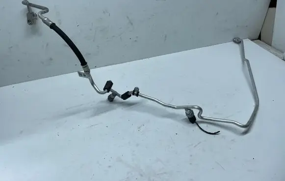 BMW X2 F39 Air conditioning (A/C) pipe/hose 6832951