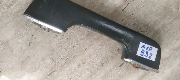 Mercedes-Benz W123 Front door interior handle