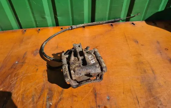 Volkswagen Transporter - Caravelle T4 Front brake caliper 701615124DX