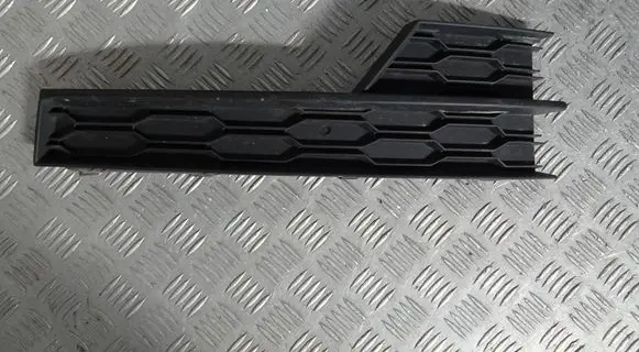 Skoda Octavia Mk3 (5E) Front bumper lower grill 5E0807682F
