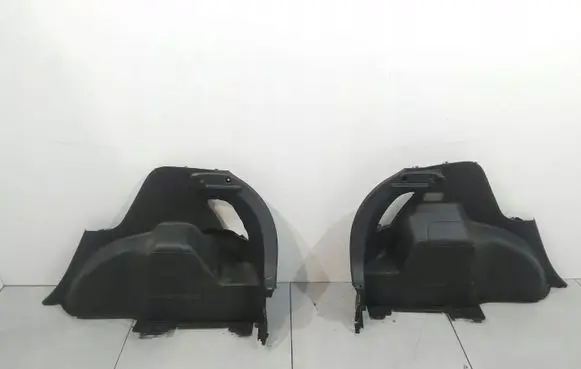 Toyota Yaris Front door card panel trim