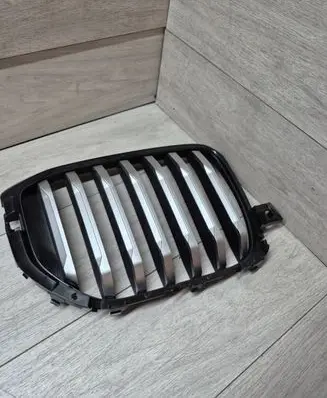BMW X5 G05 Front bumper lower grill 5A67CC4-04