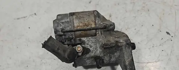 Toyota Yaris Starter motor 4280000570