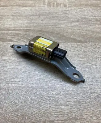 Toyota Prius (XW20) Airbag deployment crash/impact sensor 8983347030 1879000911
