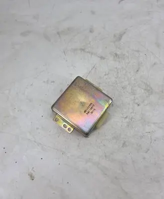 Mitsubishi Pajero Engine control unit/module MD112305 3615 K8T75972