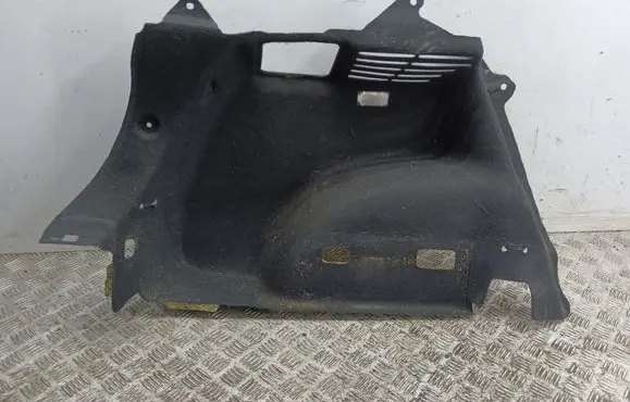 Renault Kadjar Trunk/boot lower side trim panel 