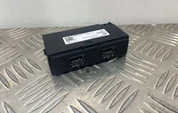 USB socket connector