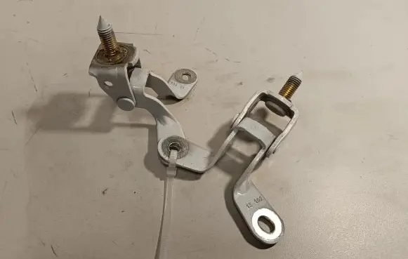 Jeep Grand Cherokee Tailgate/trunk/boot hinge