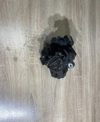 Volkswagen Crafter Fuel injection high pressure pump 059130755N 0445010125