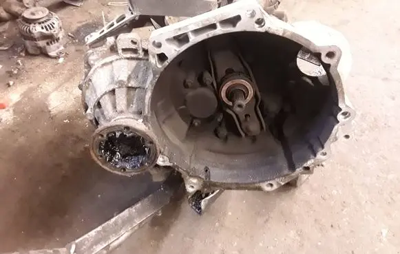 Volkswagen PASSAT B6 Manual 6 speed gearbox JYL
