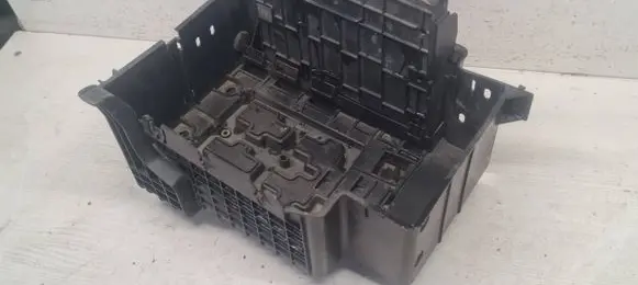 Peugeot 1007 Battery box tray 9656705880