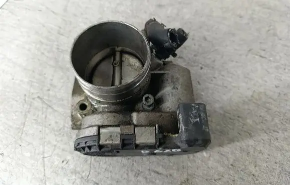 Audi A4 S4 B6 8E 8H Throttle body valve 