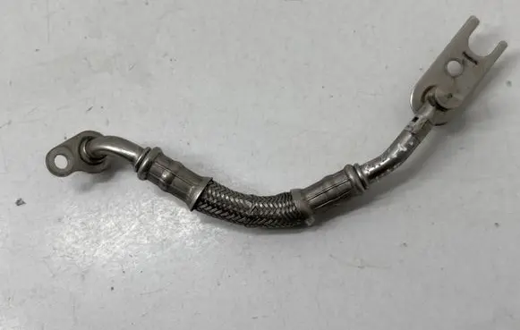Porsche Macan (95B) Turbo turbocharger oiling pipe/hose 94610602730