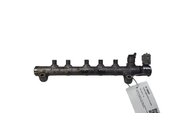 Volvo V40 Fuel main line pipe 31303612