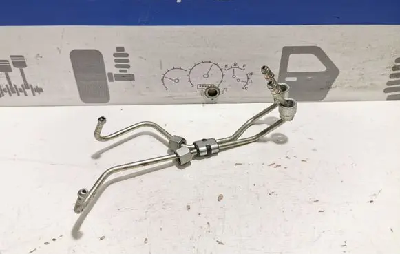 Volvo V60 Fuel line pipe