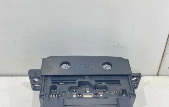 Toyota Avensis T250 Seat heating switch 453417