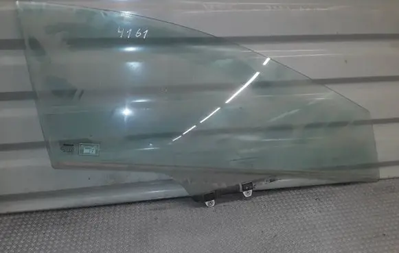 Honda Civic Front door window glass four-door