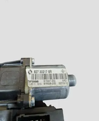 Renault Scenic III - Grand scenic III Rear door window regulator motor 827303178R 910836200 0130822516
