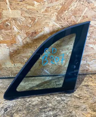 Mercedes-Benz B W245 Rear side window A16967010 E000199 AS2M3232DOTB82