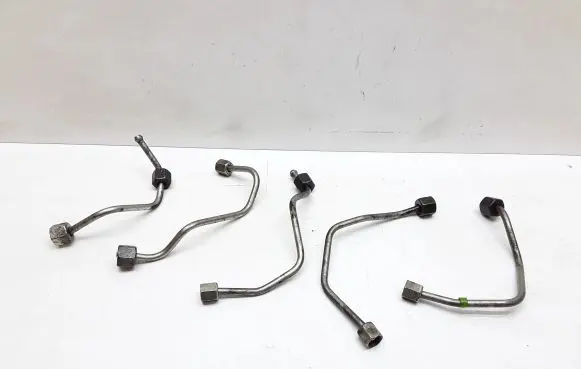 Volvo S60 Fuel injector supply line/pipe 