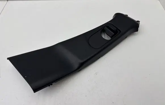Infiniti Q30 (B) pillar trim (top) A1566904200 12060050 80A8B799ZM