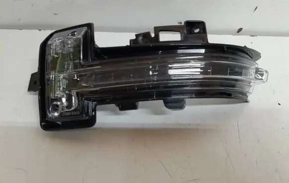 Nissan Qashqai J12 Mirror indicator light 261656PA0A 25394015 261857691R