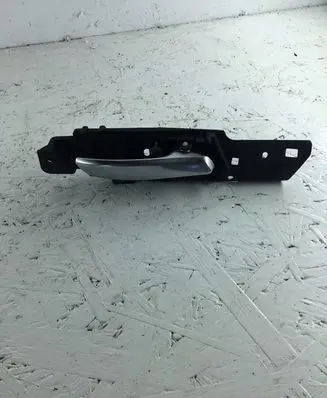 BMW X5 E70 Front door interior handle 7137298