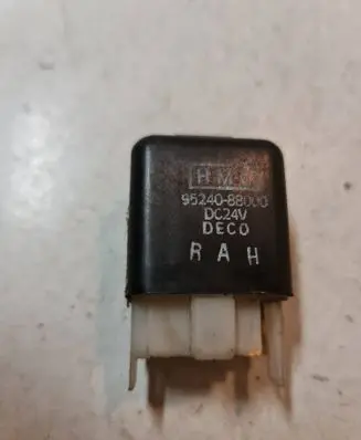 Hyundai Accent Window wiper relay 9524088000 DC24V