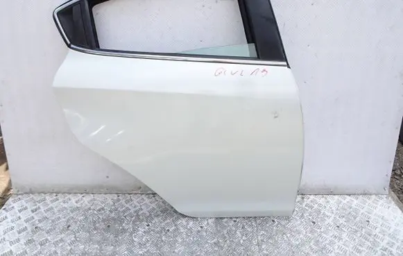 Alfa Romeo Giulietta Rear door 