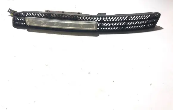 Volvo XC90 Front bumper lower grill 08662996