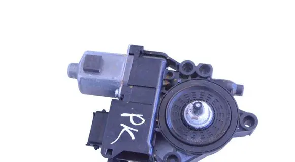 Audi TT TTS RS Mk3 8S Front door window regulator motor 82450J7015