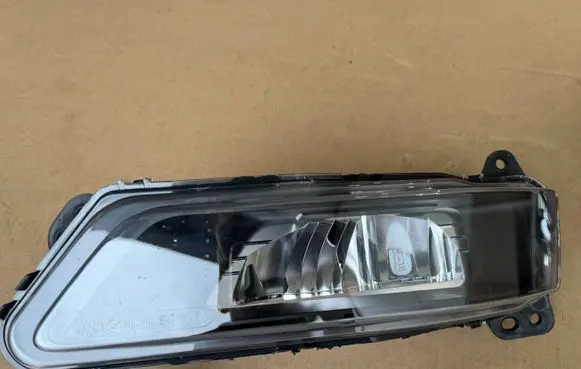 Man TGE 1gen Headlight part 81.252040004