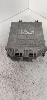 Volkswagen PASSAT B5 Engine control unit/module 028906021DT 0281001555 28SA2968