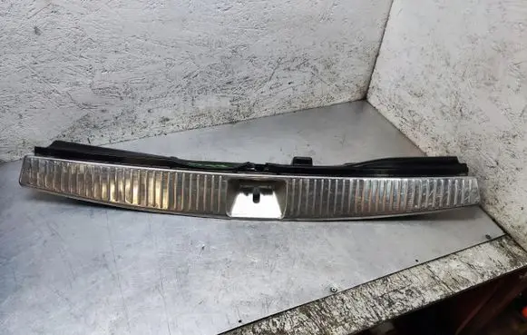 Mercedes-Benz C W204 Other trunk/boot trim element A2046906541