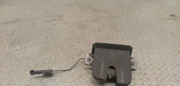 Volkswagen Touareg I Tailgate/trunk/boot lock/catch/latch 