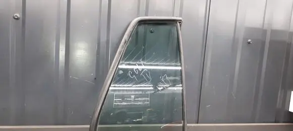 Volkswagen Golf VI Rear side window