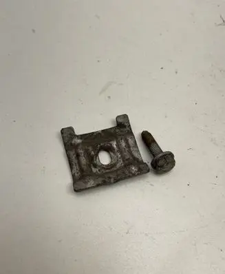 Battery bracket