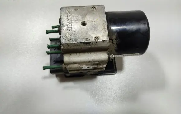 Renault Master II ABS Pump 8200528357
