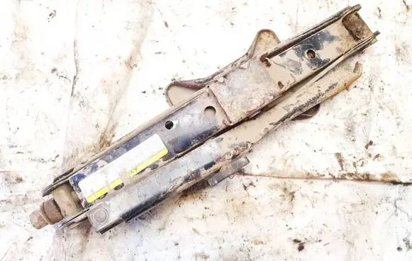 Chrysler Voyager Lift Jack 52110391AB