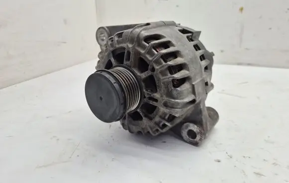 Opel Insignia A Generator/alternator 13502581