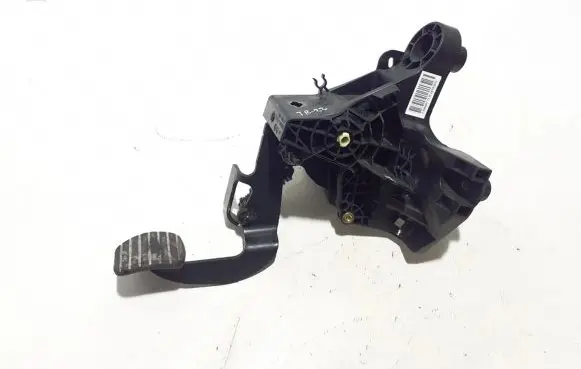Renault Trafic III (X82) Clutch pedal 465039413R