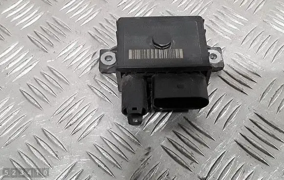 BMW 1 E81 E87 Glow plug pre-heat relay 779800007
