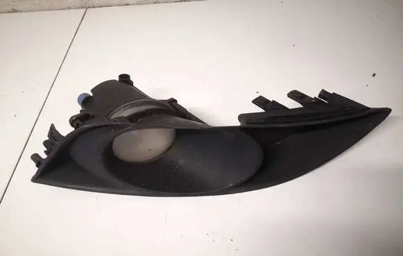 Toyota Auris 150 Front bumper lower grill 8148202040