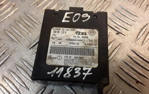 Volkswagen Eos Alarm control unit/module 1Q0951172A