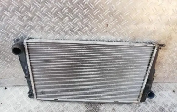 BMW 1 E81 E87 Coolant radiator 7788901 77889039