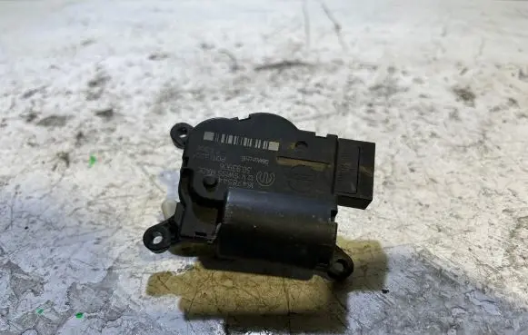 Chrysler Pacifica Air flap motor/actuator 16478544 3093906 P0TL320