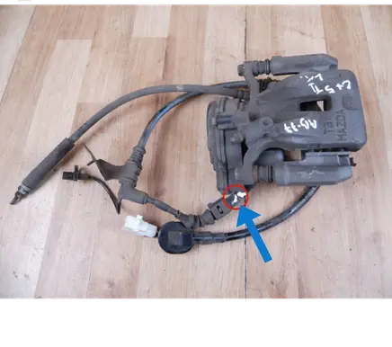 Rear brake caliper