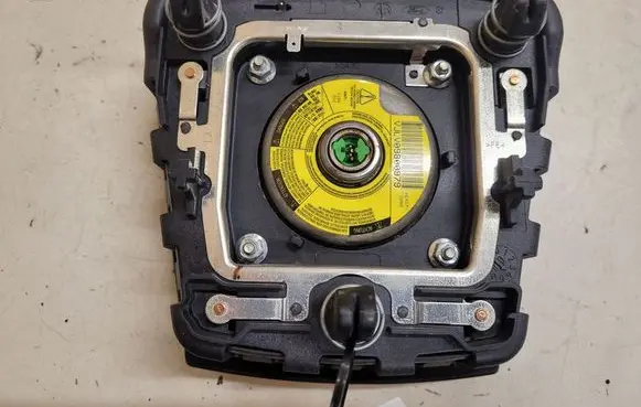 Ford Mondeo MK IV Steering wheel airbag U042B85
