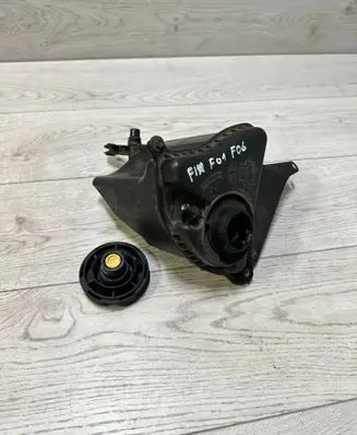 BMW 7 F01 F02 F03 F04 Coolant expansion tank/reservoir 7806038 10617211 02042